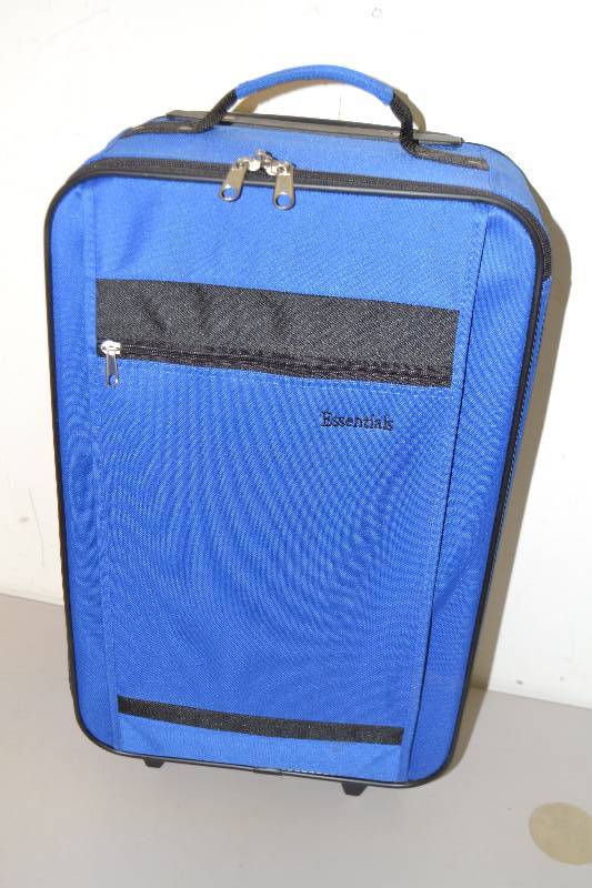 lot 8 image: Luggage