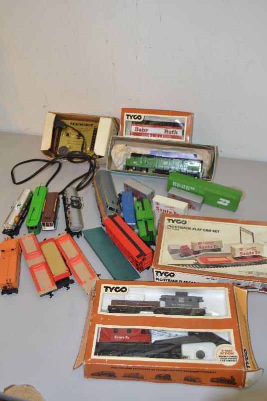 lot 27 image: Trains
