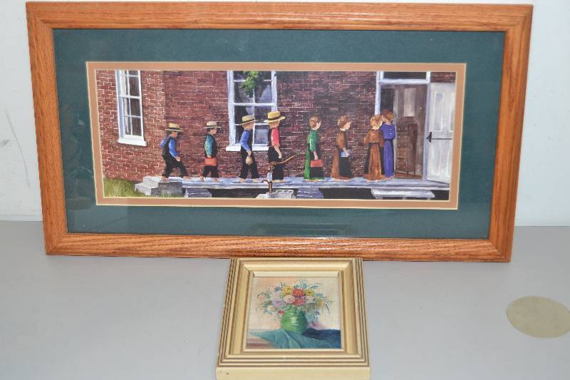 lot 33 image: Pictures