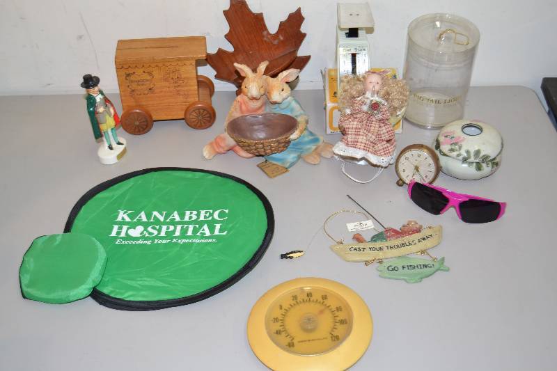 lot 46 image: Home Decor