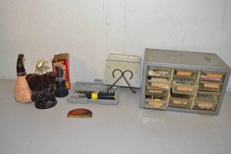 lot 58 image: Avon and more