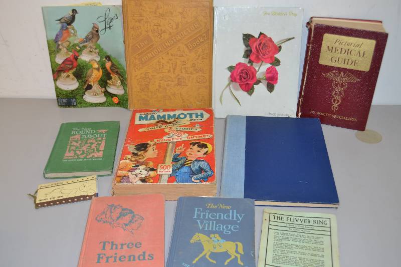 lot 107 image: Vintage Books