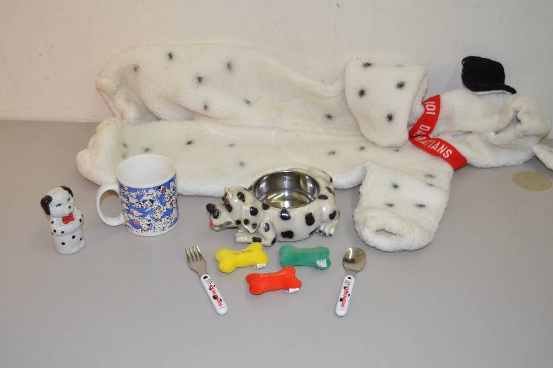 lot 113 image: Dalmatian items