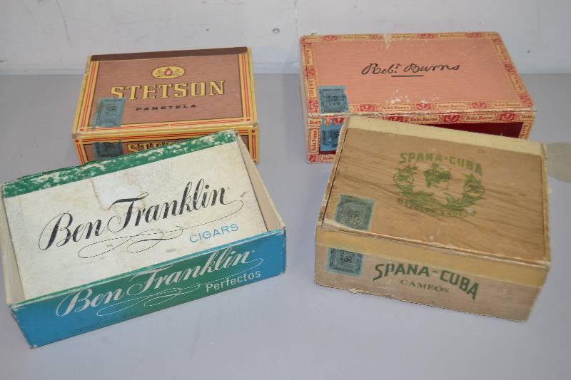 lot 124 image: Cigar Boxes