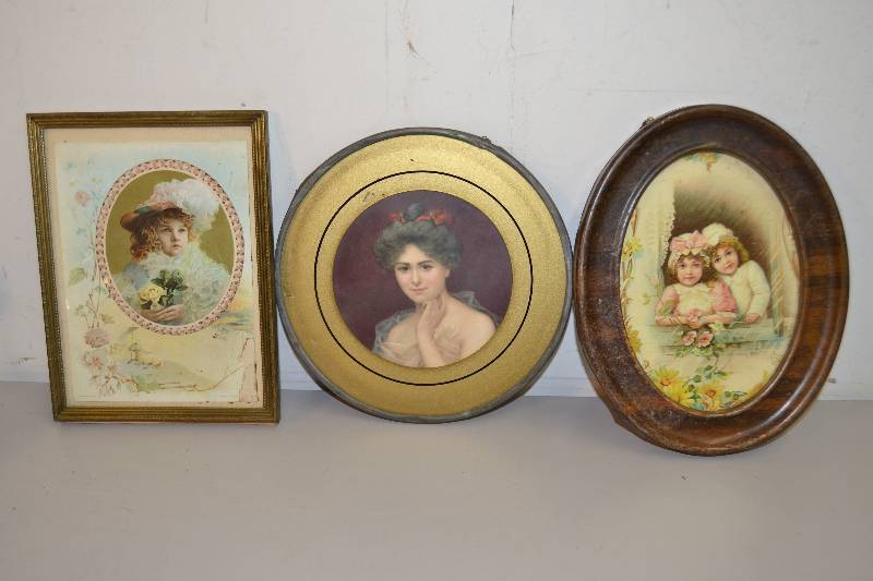 lot 126 image: Vintage Pictures