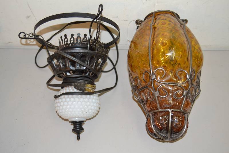 lot 127 image: Lighting