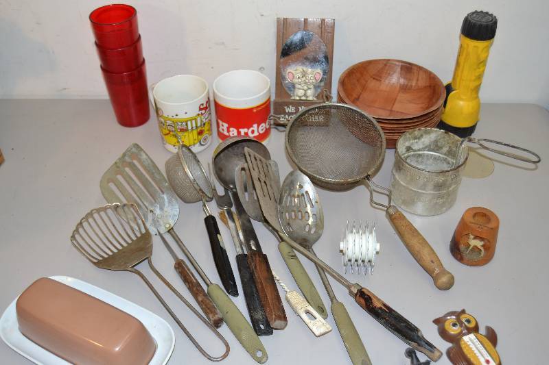 lot 130 image: Household