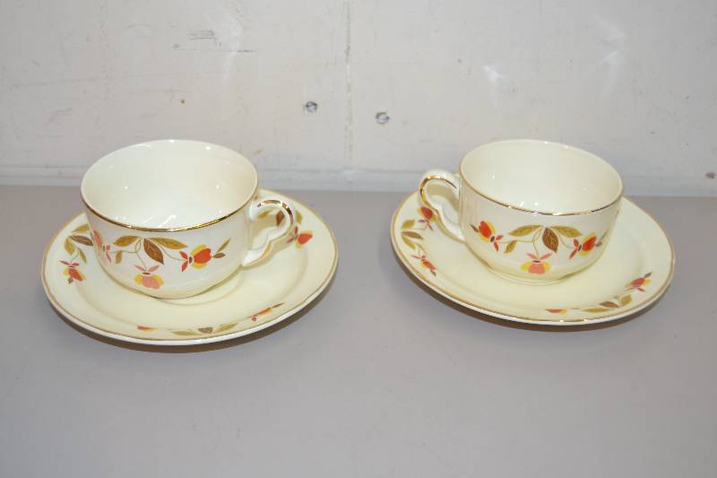 lot 139 image: Jewel Tea