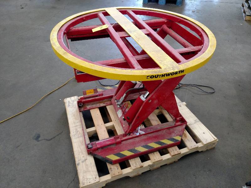 lot 2 image: Southworth Scissor Lift Table, Mode...