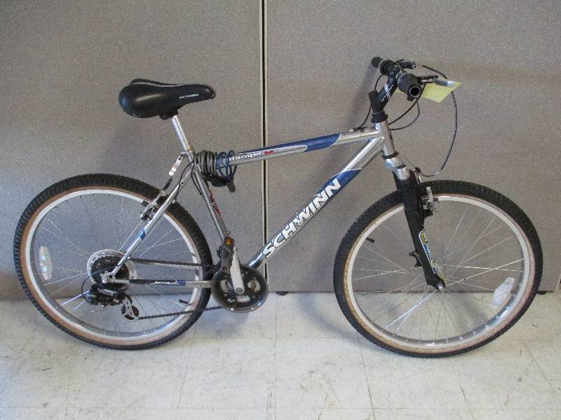 lot 13 image: Schwinn Mountain Bike