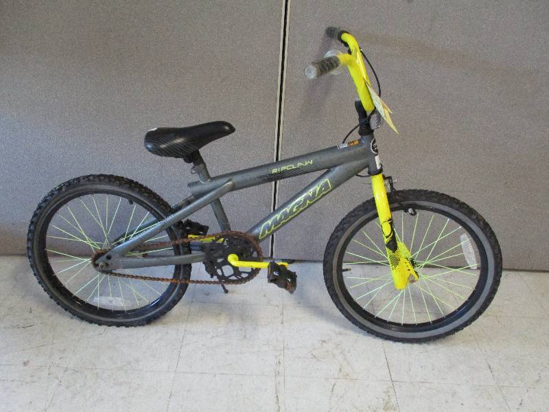 lot 15 image: Magna Youth Bike