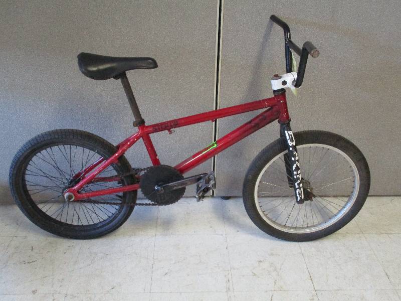 lot 20 image: Youth Bicycle