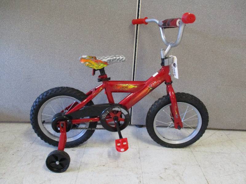 lot 27 image: Childs Bicycle (boy)