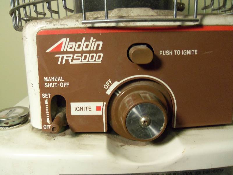 lot 4 image: Aladdin Kerosene Heater TR5000