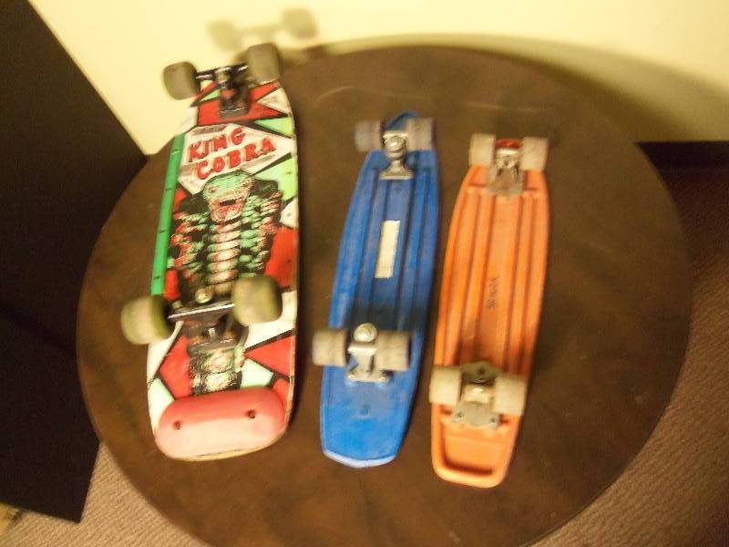 lot 31 image: 3 Skateboards