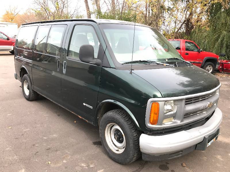 2002 Chevrolet Express 7 Passenger Van