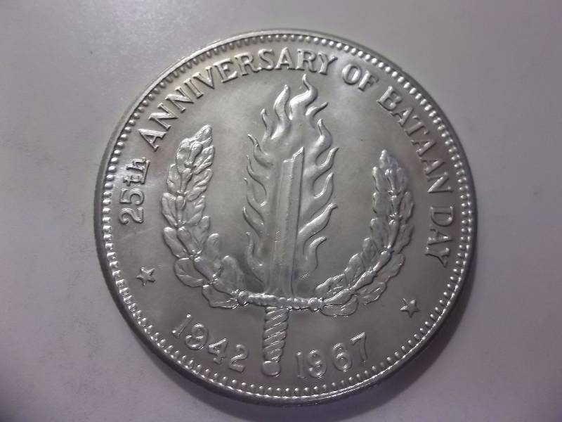 25 Anniversary 1942-1967 Bataan Day Philippines One Peso Comemmorative (90% Silver One Oz.) Unc.