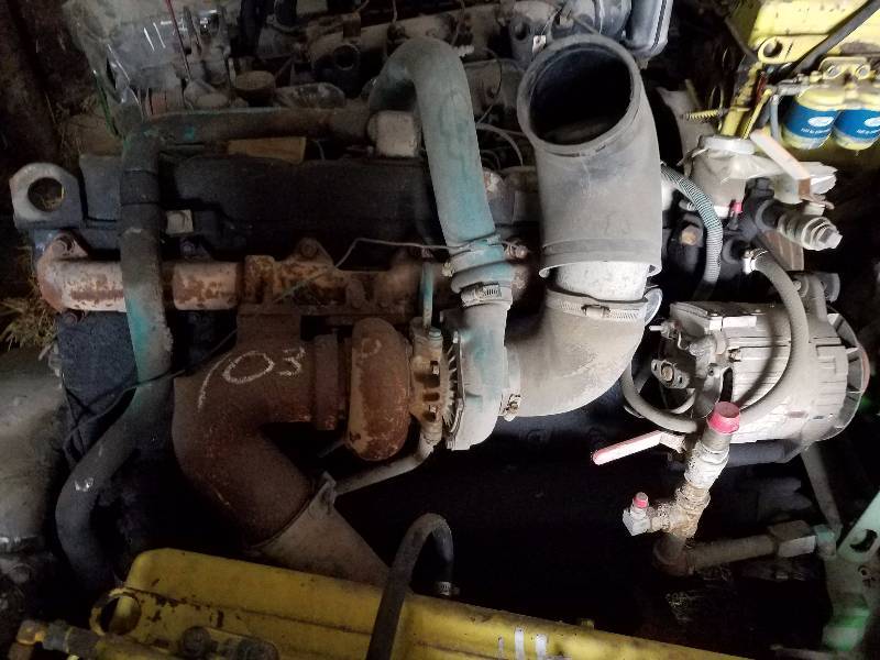 lot 8 image: Ford 6 cylinder Turbo Diesel Engine...Claus Combine