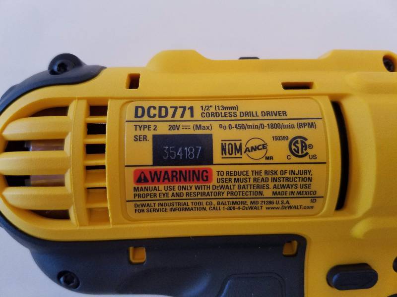 lot 21 image: DeWalt Cordless Drill Driver 20v MAX DCD 771...Brand New