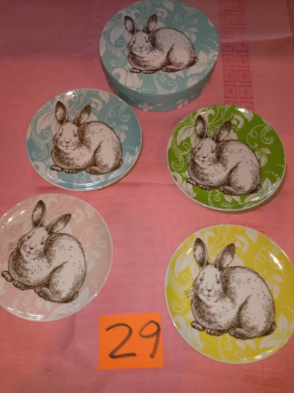 lot 29 image: 4 Cordon Blue, Porcelain Plates