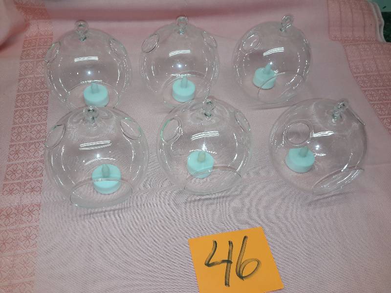 lot 46 image: 6 Glass Globes for decord. From Crate and Barrell