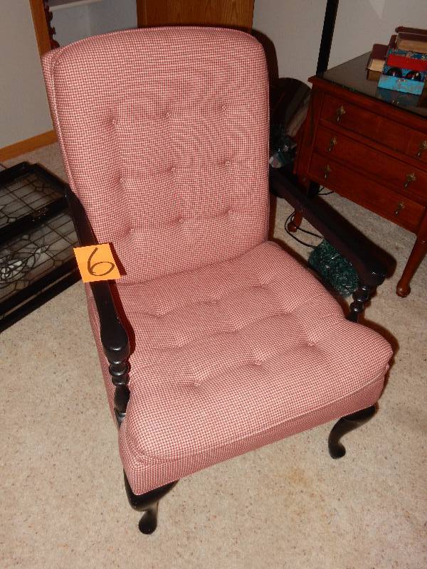 lot 6 image: Very nice Wood and upholstered chair.. Excellent shape