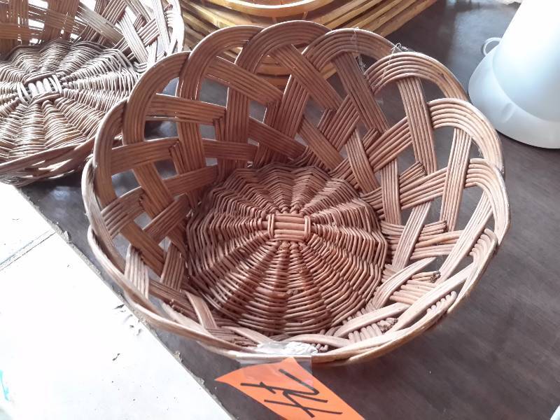 lot 74 image: 8 Woven basket trays, 2 wicker Baskets (All very old).