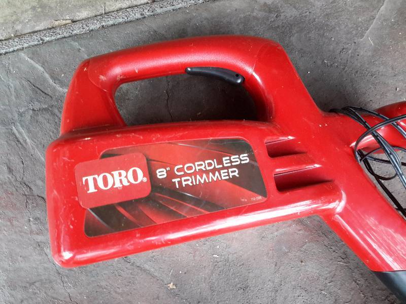 lot 96 image: TORO, Cordless Weed Whip, Electric Hedge Trimmer