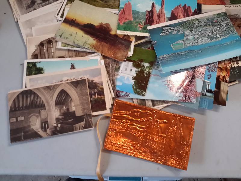 lot 102 image: Large lot of vintage post cards.. See closeups, but better to inspect