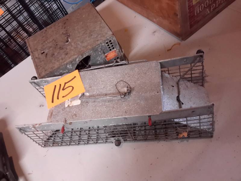 lot 115 image: HAVAHART small animal trap, Live mouse trap