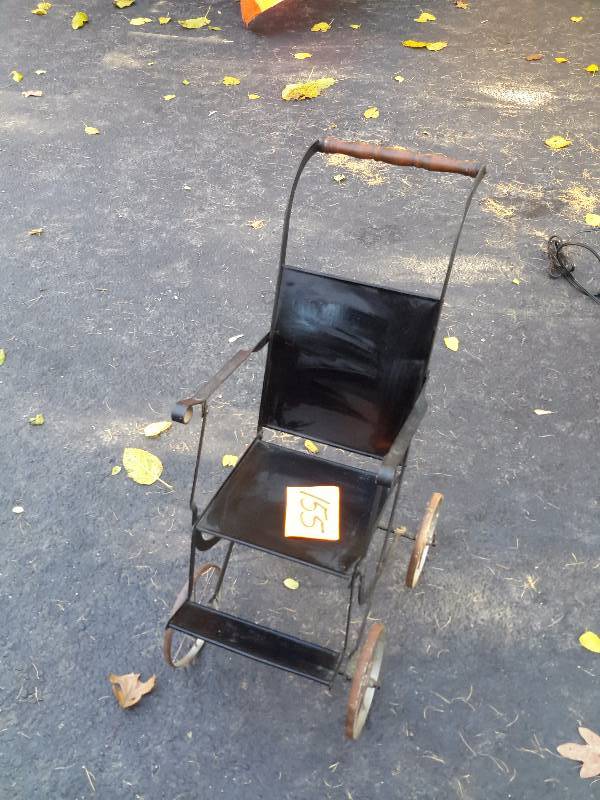 lot 155 image: Vintage metal Stroller.. Folds.. Nice shape