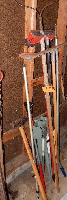 lot 119 image: Misc. tools from the garage as shown.