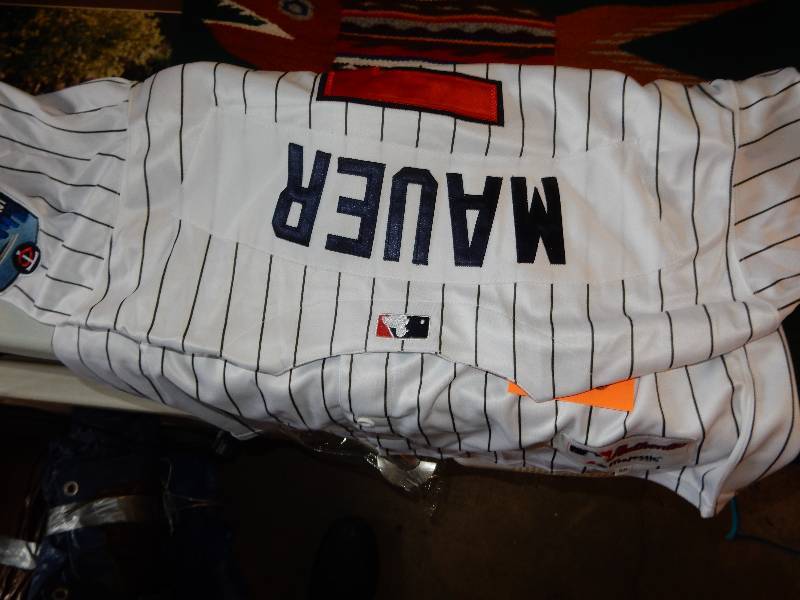 lot 128 image: Size 50  MAUER, Twins Jersey..