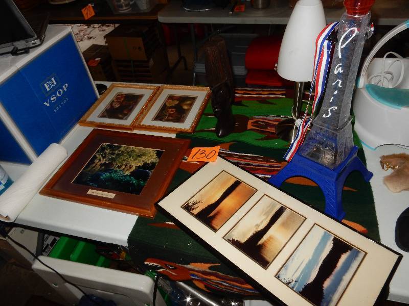 lot 130 image: Misc. Frames, Pictures.. Fish Theme Tapestry