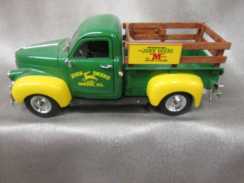 John Deere Metal Collectible Pickup...
