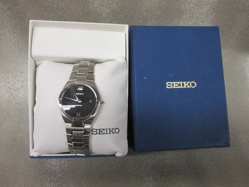 Mens Seiko Watch Retail $250.00...