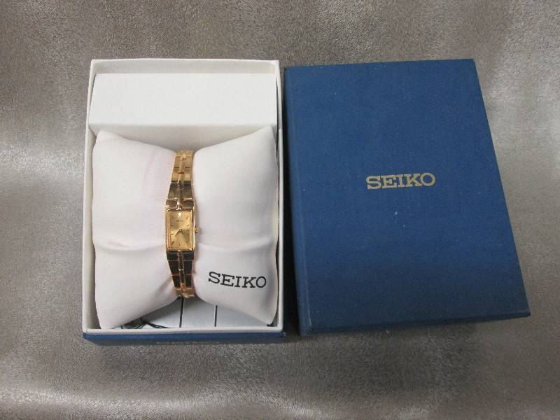 Ladies Seiko Watch Retail $215.00...