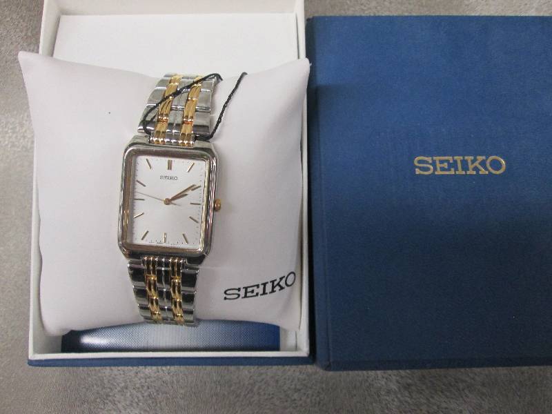 Ladies Seiko Watch Retail $175.00...