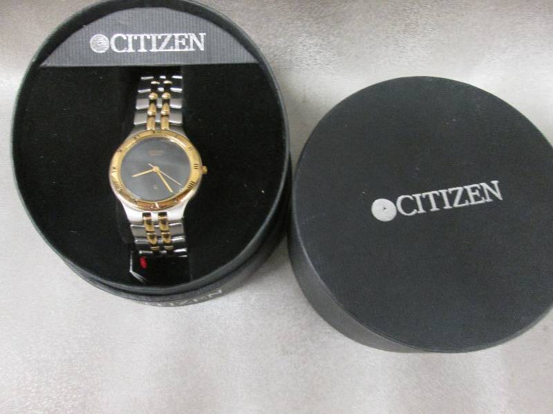 Citizen Mens Watch Retail $140.00...