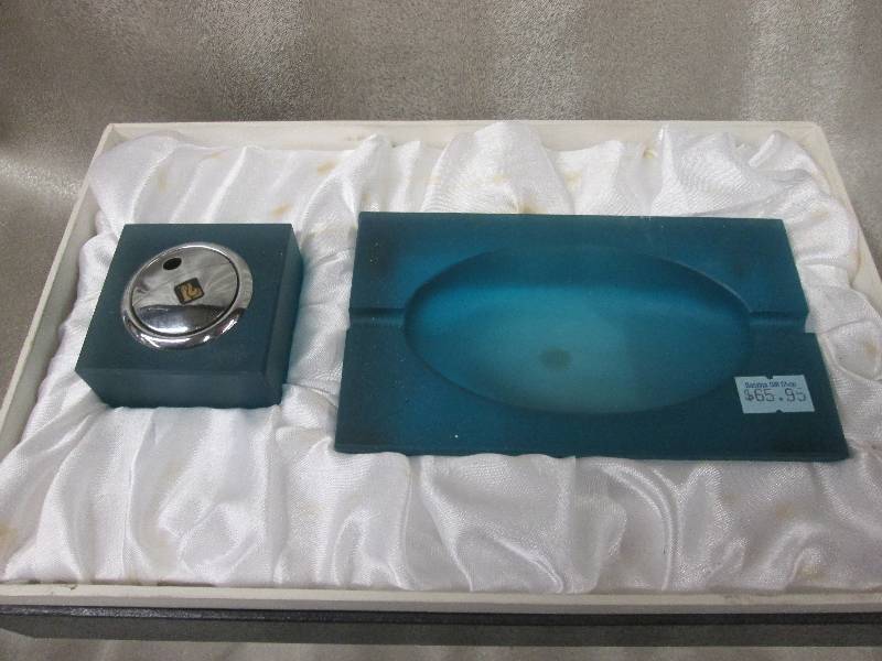 Lighter Ashtray Combo...
