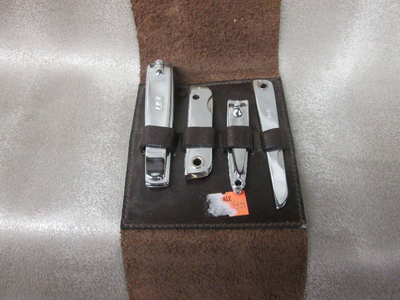 Pedi- Mani Set...