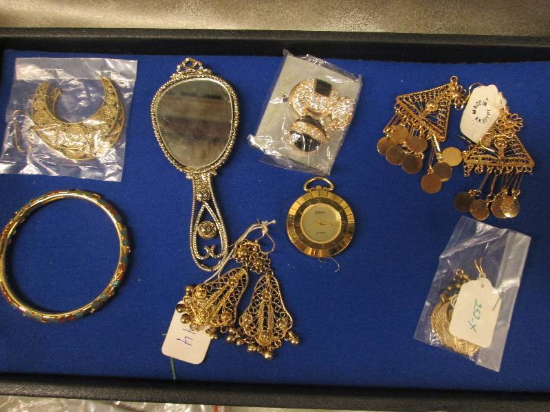 Assorted Jewelry including pendant ...