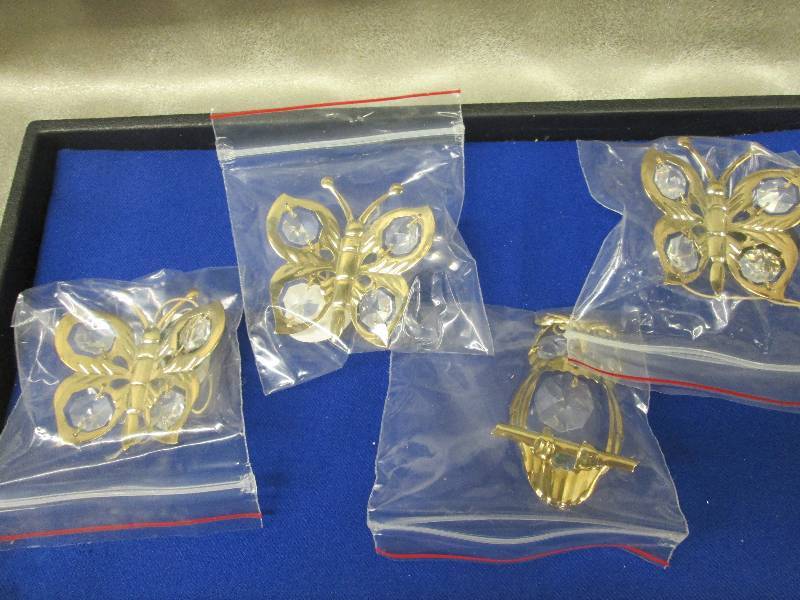 Lot of 4 Suction Cup Window Ornamen...