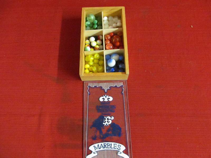 lot 65 image: marblesdisplay case