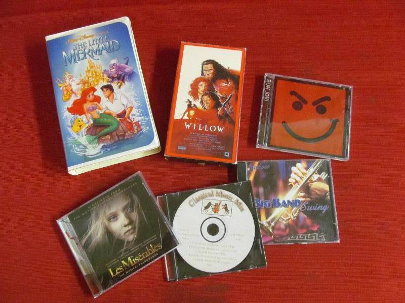 lot 86 image: cds