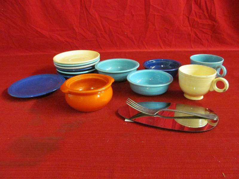 lot 94 image: fiesta dishes