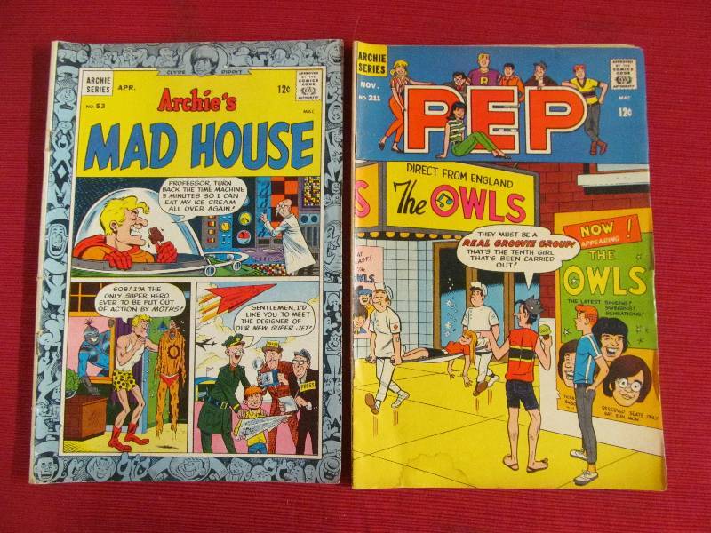 lot 128 image: Comic Books