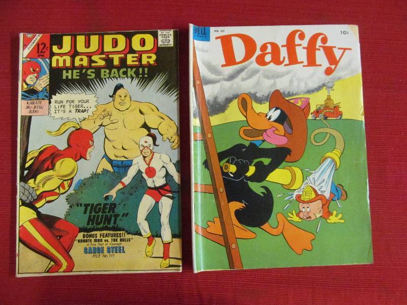 lot 141 image: Comic Books