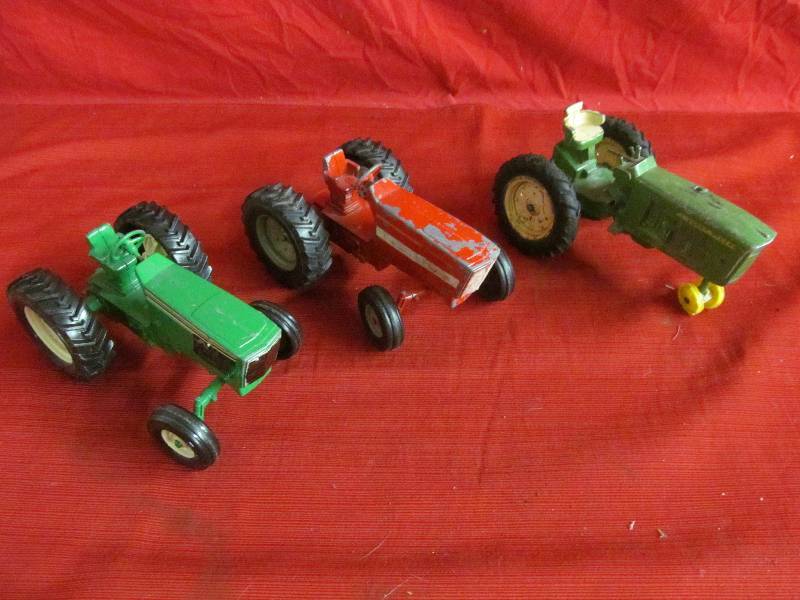 lot 173 image: toy tractors
