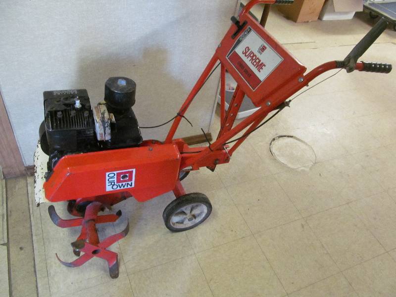 lot 186 image: Tiller